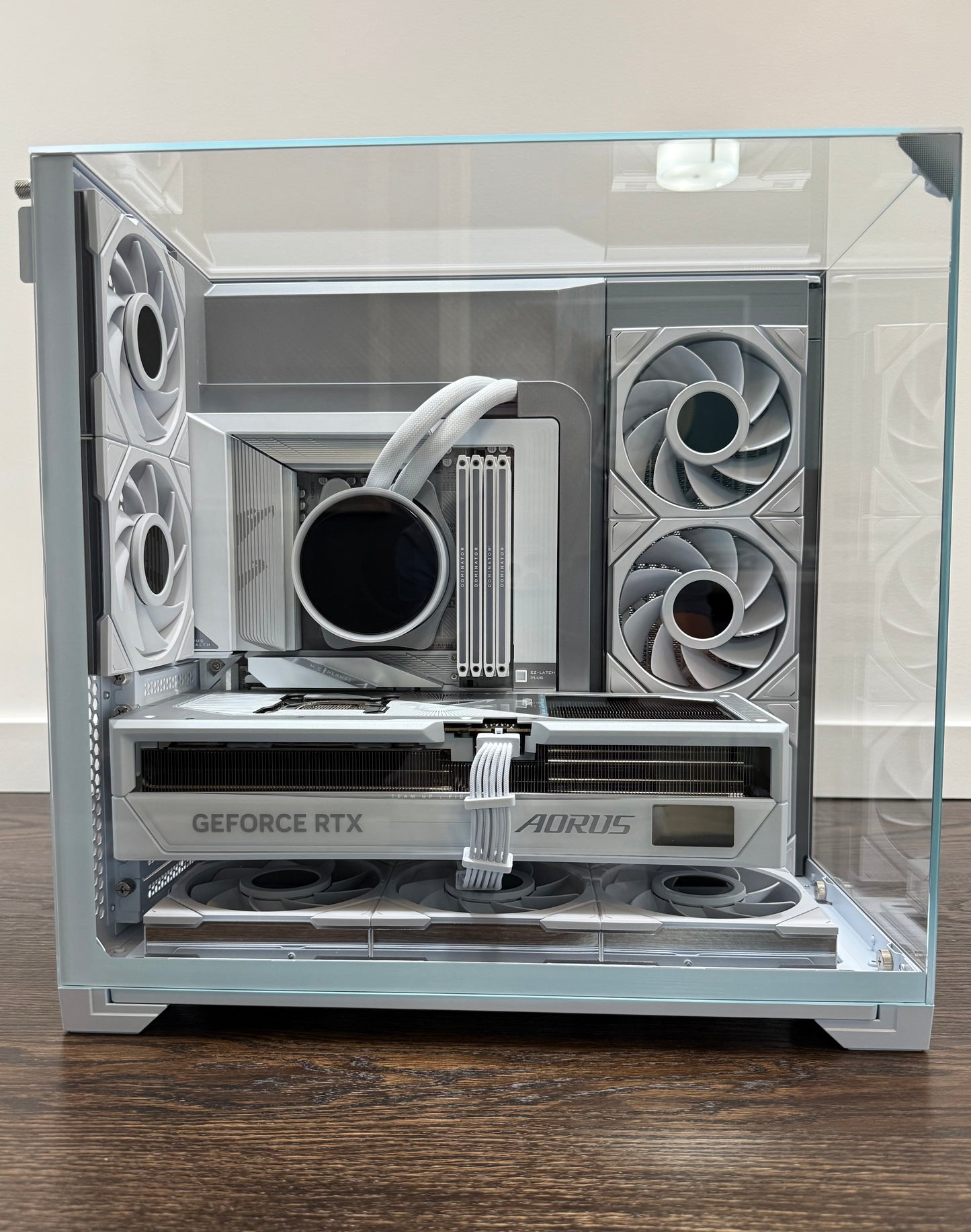 Lian Li O11 Vision Compact Grommet Shroud