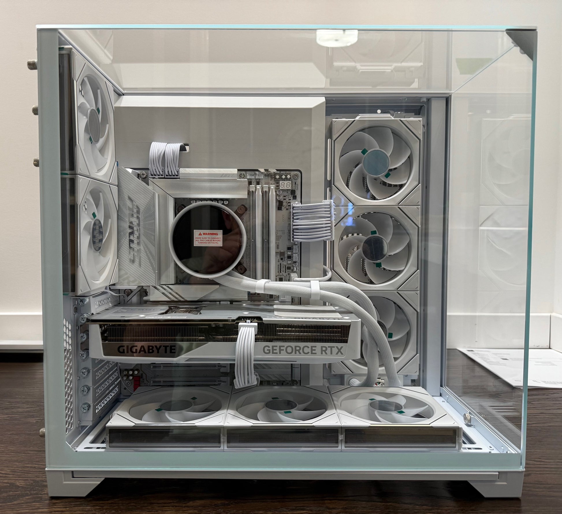 MOBO Shown in Low mode